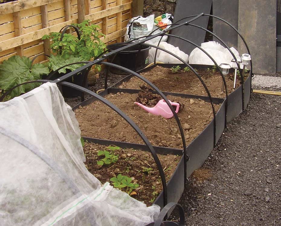Deluxe Plastic Raised Beds With Protector Frames
